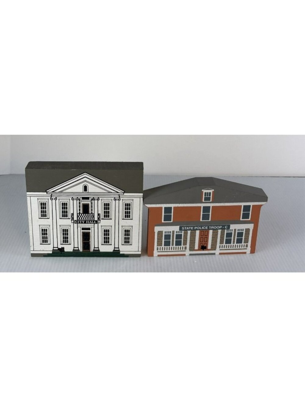 Vtg The Cat's Meow Shelf Sitters Set 2 City Hall Police Signed Faline '92, '93